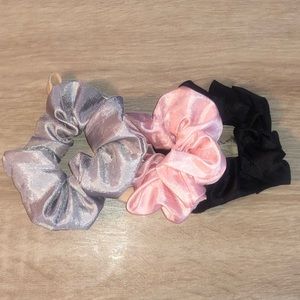 Set of 3 Shiny Scrunchies